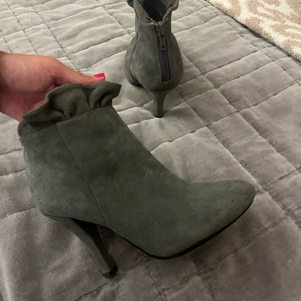 Womens ‘Me Too’ Brand Booties